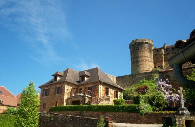 Au Pied du Château - PRUDHOMAT