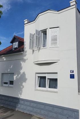 Aurora Inn