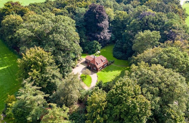 Authentic detached family house at the Veluwe