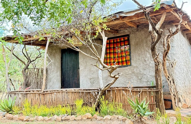 Authentic Mara Bush Home