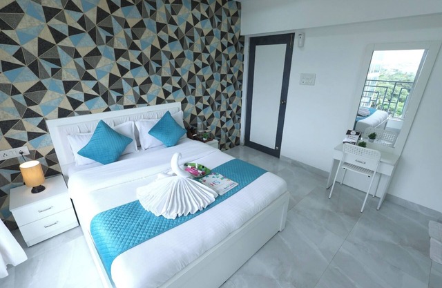 Authentically Designed 1 Bedrooms near Airport