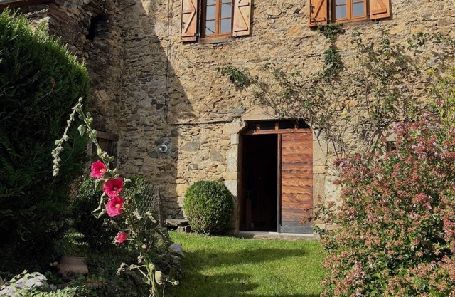 Authentique Maison de Village Dans un Cirque de Montagne Avec Jardin Exposé sud