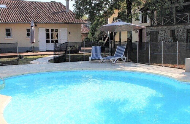 Auvignac House, a spacious property for 20 people.