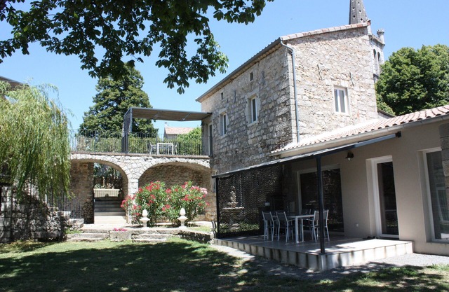 Auzon lodging 4 people in southern Ardèche