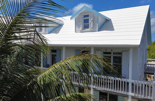 Available! - Man O War Cay with dock slip