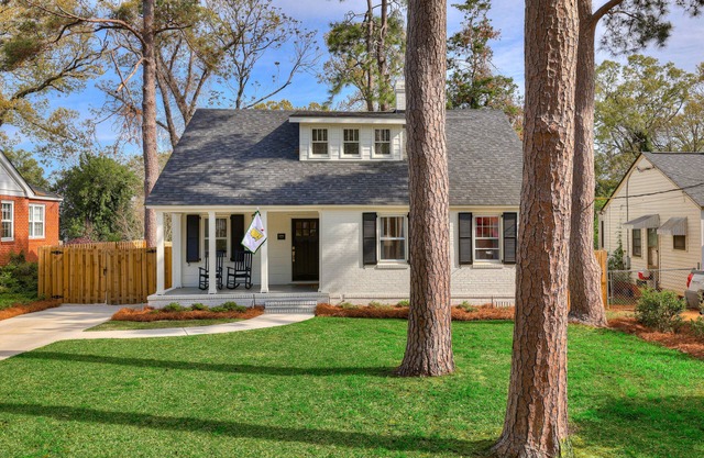 Available Masters 2025! On the Hill! Renovated 4Br3Ba historic neighborhood