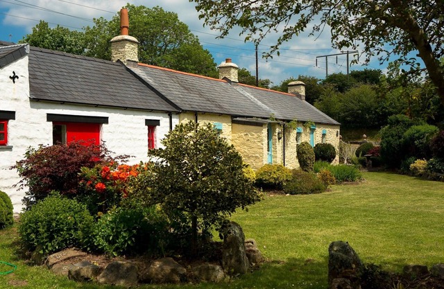 'Award Winning' Beautiful 170 Year Old Pembrokeshire Stone Holiday Cottage