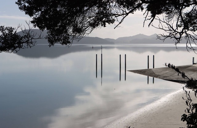 Award winning Luxury One Tree Point Apartment on waterfront Whangarei Harbour.