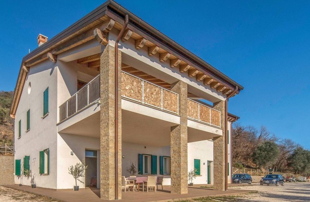 Awesome apartment in Valnogaredo (PD)