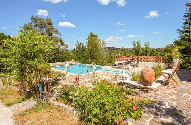 Awesome home in Bordezac