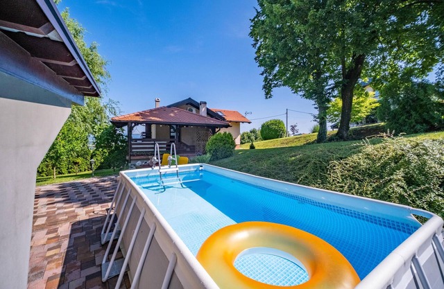 Awesome home in Kraj Donji with WiFi