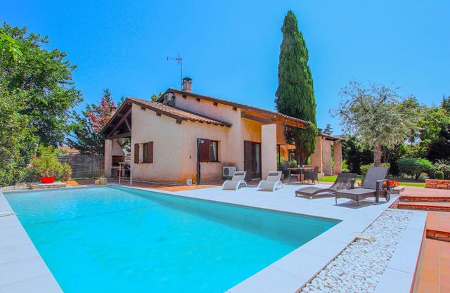 Awesome home in Meyzieu