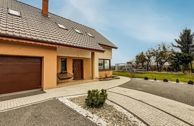 Awesome home in Mragowo with lake view