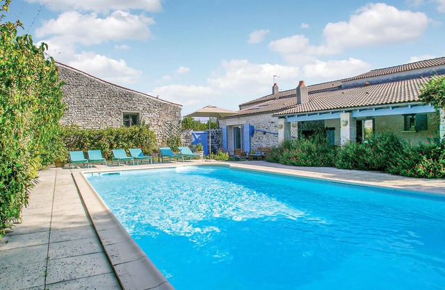 Awesome home in Romegoux