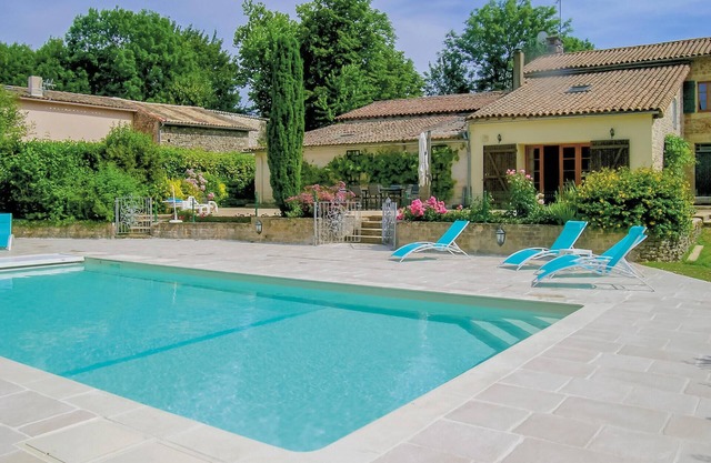 Awesome home in Souvigne