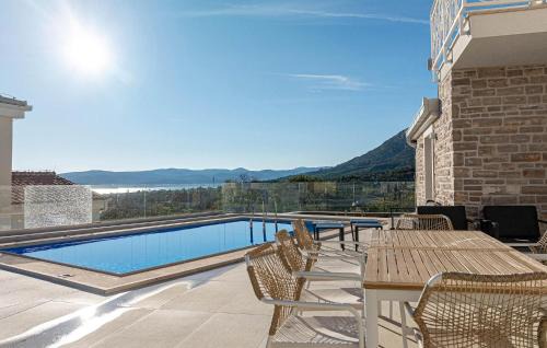 Awesome Home In Stankovic With Wifi