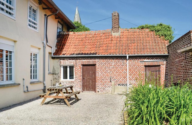 Awesome home in Volckerinckhove with 5 Bedrooms and WiFi