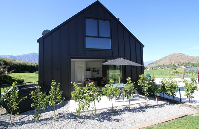 Ayrshire Cottage - luxury modern rural private retreat