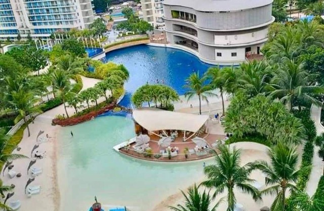 AZURE URBAN RESORT RESIDENCES by SIA