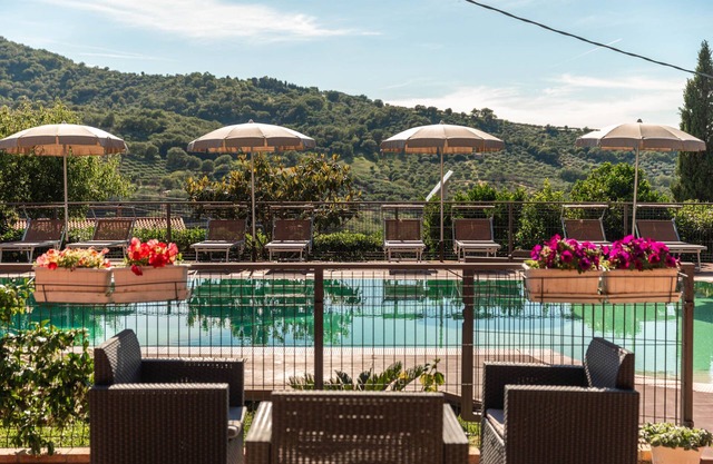 B&B La Mortella With Pool