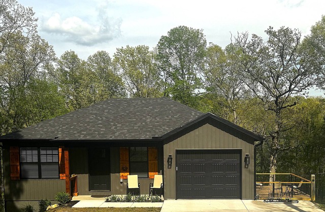 BACK 40 Hideaway- Direct access to SBAT/BACK40 Trail Systems.