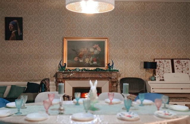 Back to the good old days, the Athénaïs house