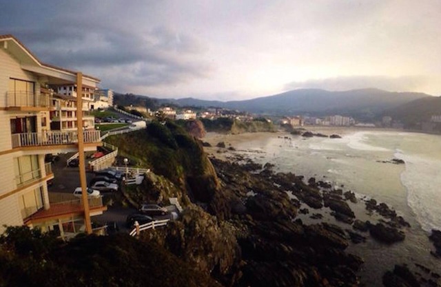 Bakio apartment, Bizkaia coast, sea views. License Number EBI405