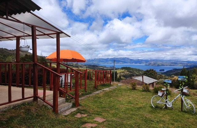 Balcones del Lago de Tota