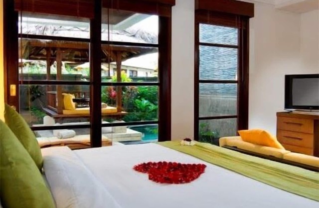 Bali Nusa Dua 2 BR Apt+PrivGarden & Dip Pool