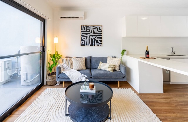 Balmoral Apartment - Airy & Light-filled City Edge Hideaway n10 min to BNE CBD