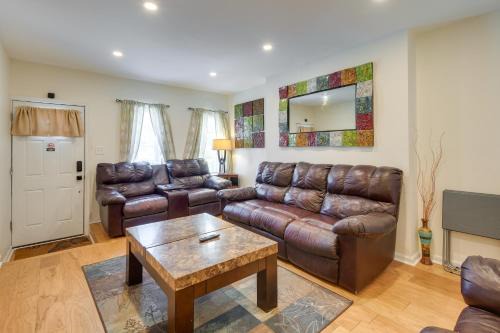 Baltimore Townhome Near Oriole Park with AandC!