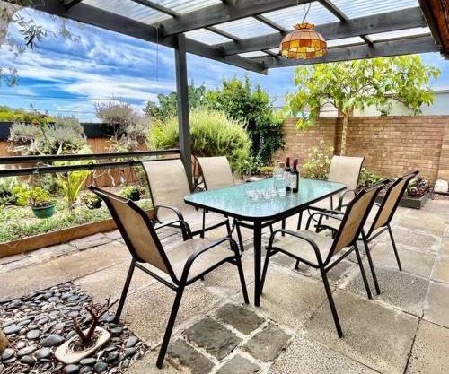 Bangalow by Award Winning Architect near Doncaster Hill