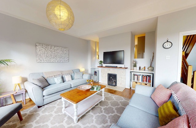 Bannister House | Oxford Holiday Let | 5 Beds & Sleeps 9
