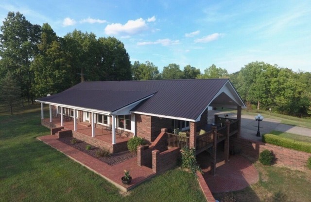 Bardstown Kentucky , large space