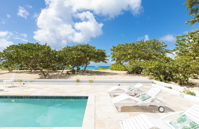 Barefoot Beach Bungalow