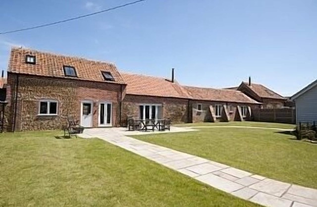 Barn Conversion With Luxury Comfort And Beautiful Coastal Location