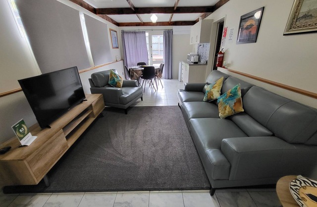 Barnes Street BNB - Enjoy your stay in lovely private unit.n
