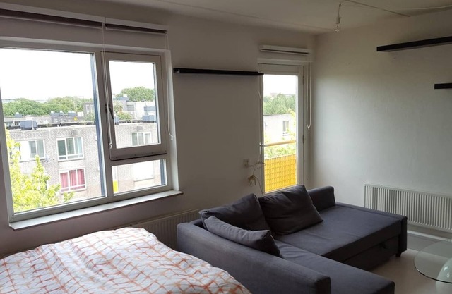 Basic Studio Apartment Near Amsterdam Arena
