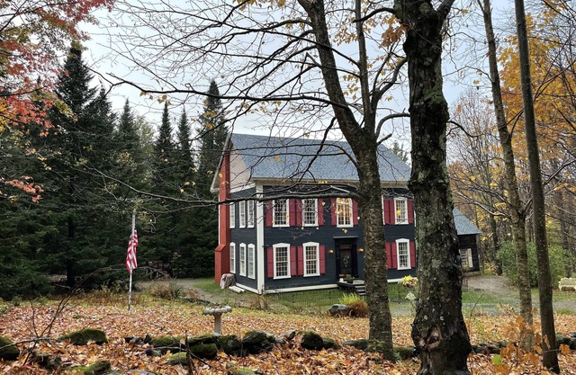 Basil Brook: Colonial-Chic House - near Jay Peak!
