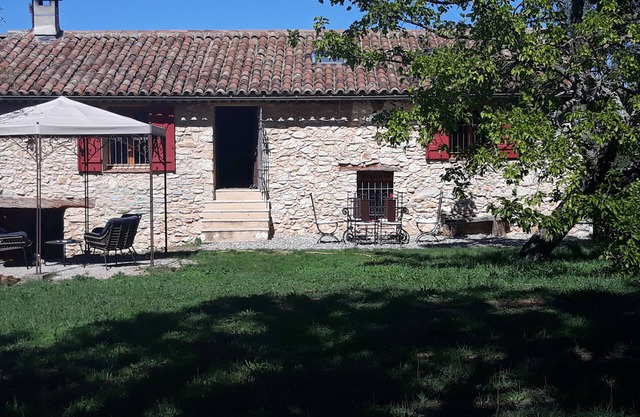 Bastide provencal house, quiet, garden, near verdon (Haut Var)