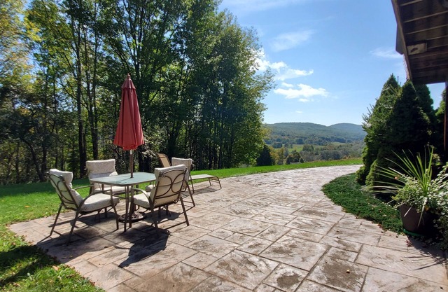 Bavarian Farm Apt Immaculate 1 bdrm apt w/king bed near Cooperstown Dreams Park