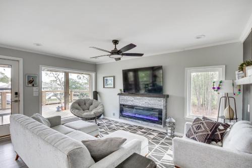 Bay St Louis Home with Private Dock and Kayaks!