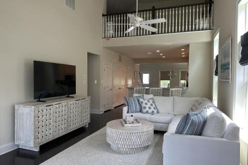 Bayside Resort - 30141 Candleberry Dr