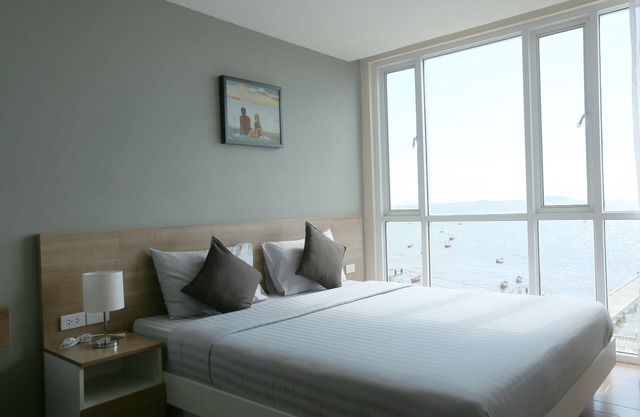 BBG Seaside Luxurious Service Apartment