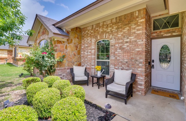 BBQ Ready: Harker Family Retreat w/Yard!