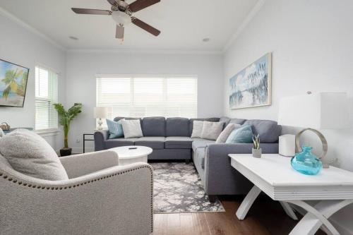 Be A Nomad - Coastal Retreat 100 yds to Beach