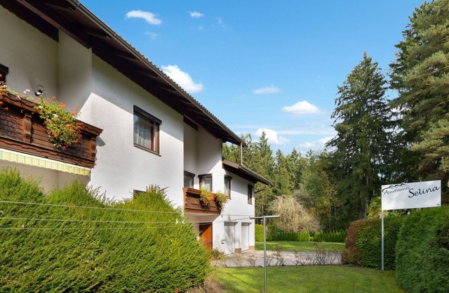 Beautiful apartment for 4 guests with WIFI, TV, balcony and parking