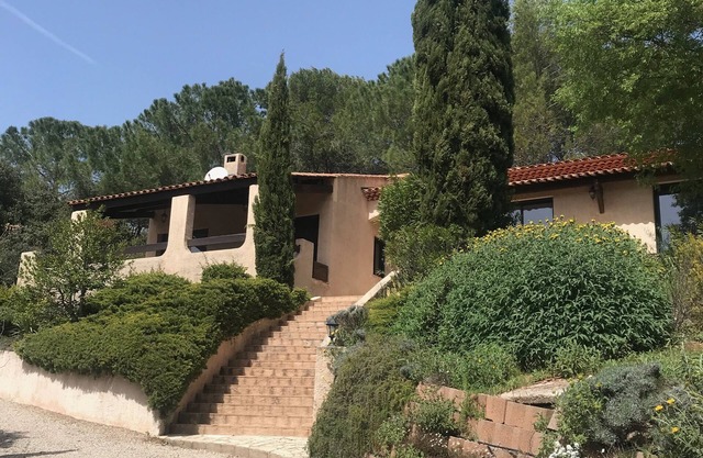 Beautiful villa not overlooked, quiet, large heated pool, and open view