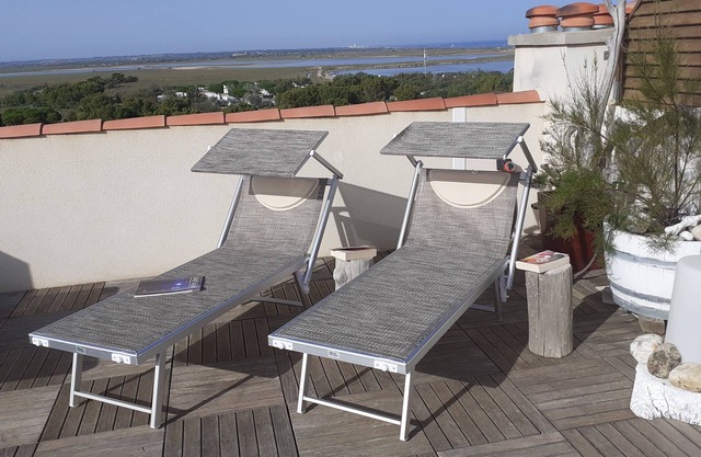BEACH 5mn. panoramic view : SEA, GARRIGUE .ROOF -TOP. No VIS à VIS