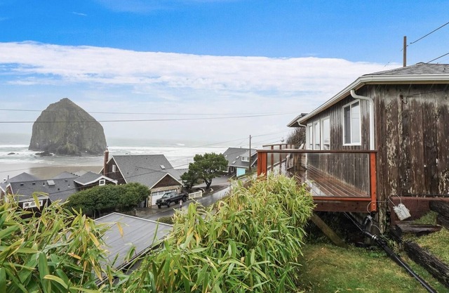 Beach Bijou - Breathtaking Ocean Views!